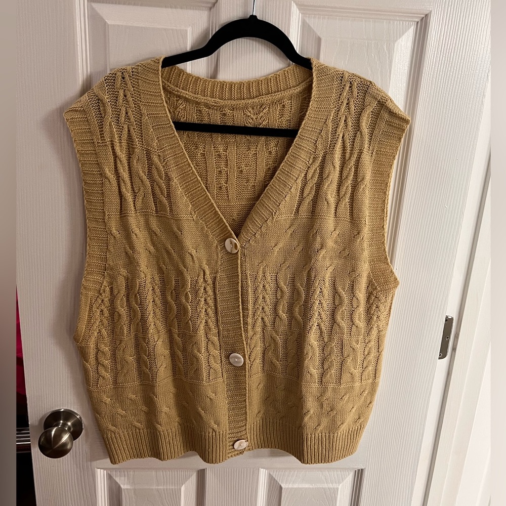 Sweater vest